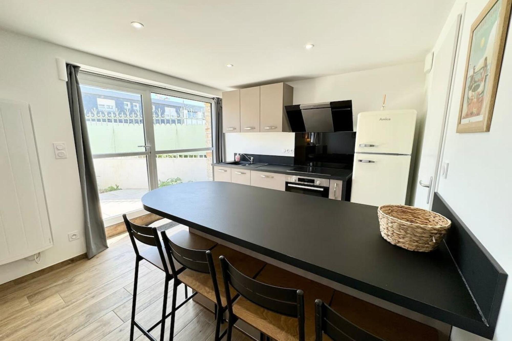Joli Neuf Jardin 500 M Des Plages Appartement